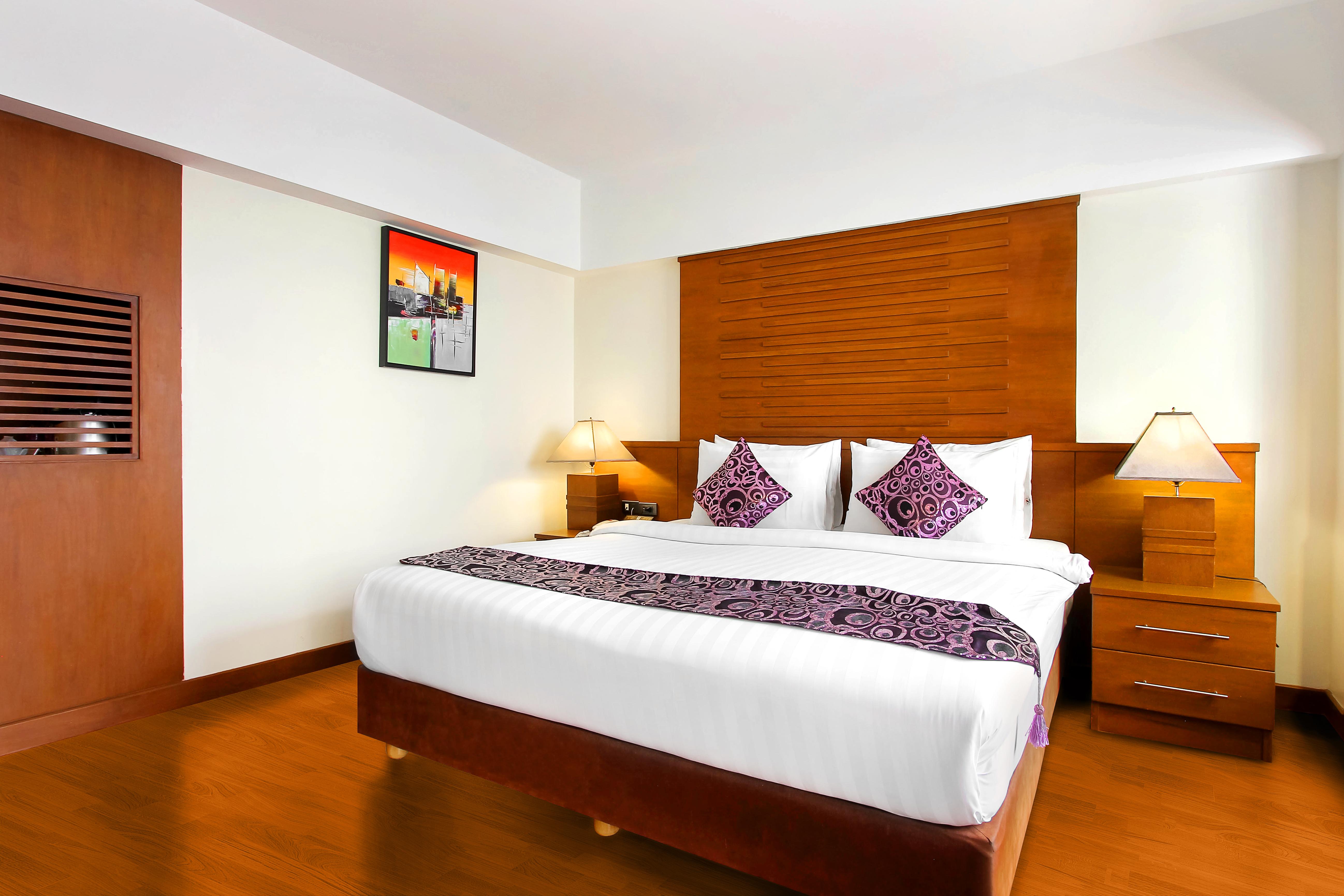 Bally Suite Sukhumvit Бангкок Екстер'єр фото