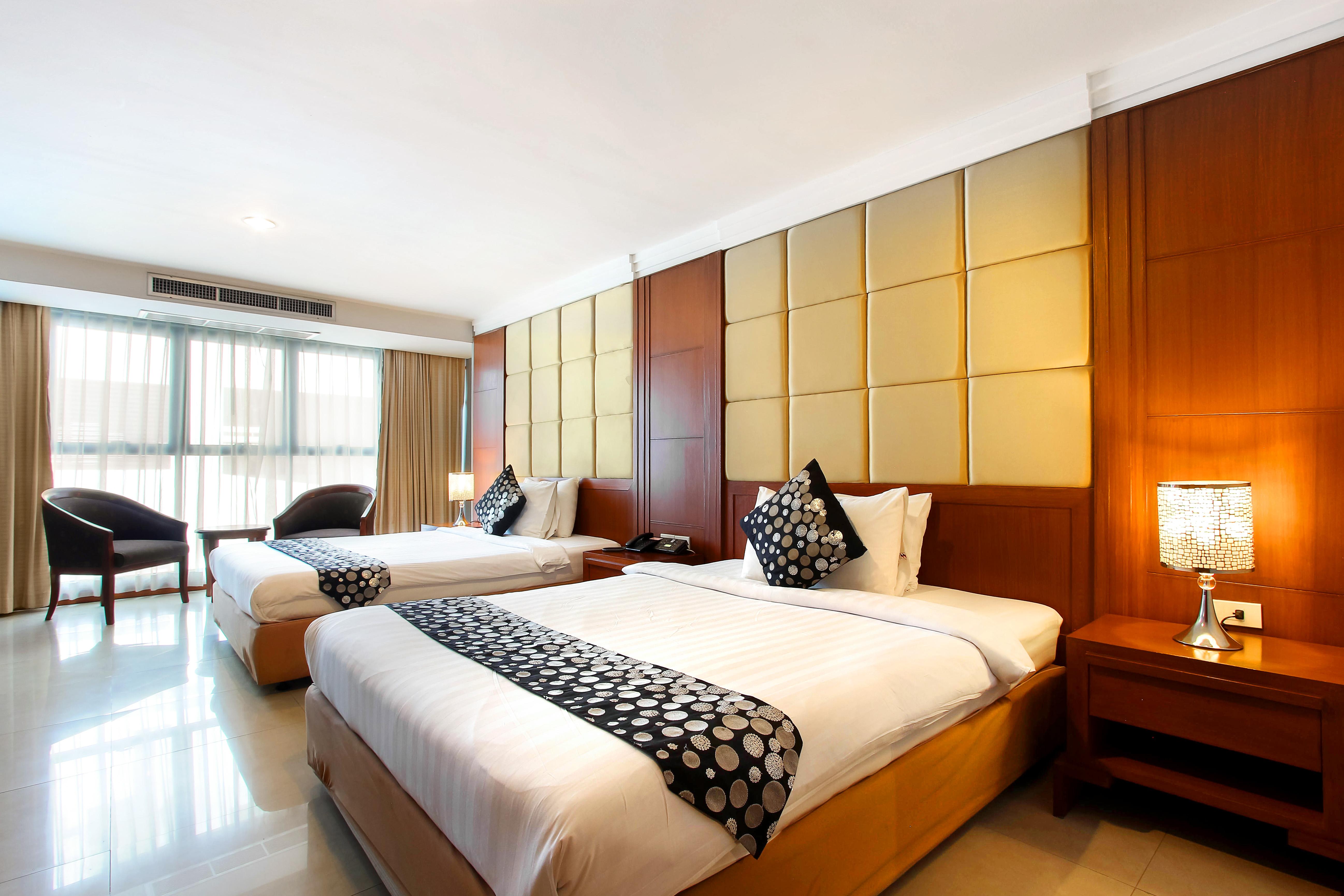 Bally Suite Sukhumvit Бангкок Екстер'єр фото