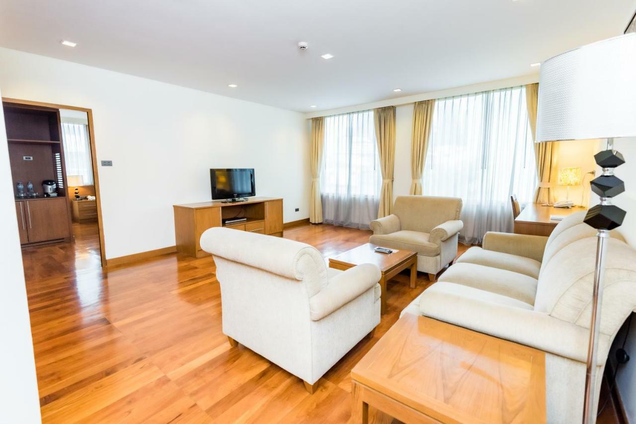 Bally Suite Sukhumvit Бангкок Екстер'єр фото