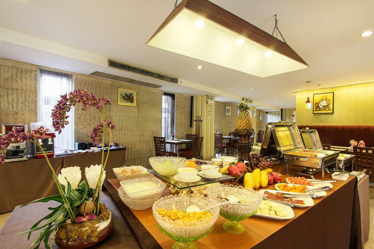 Bally Suite Sukhumvit Бангкок Екстер'єр фото